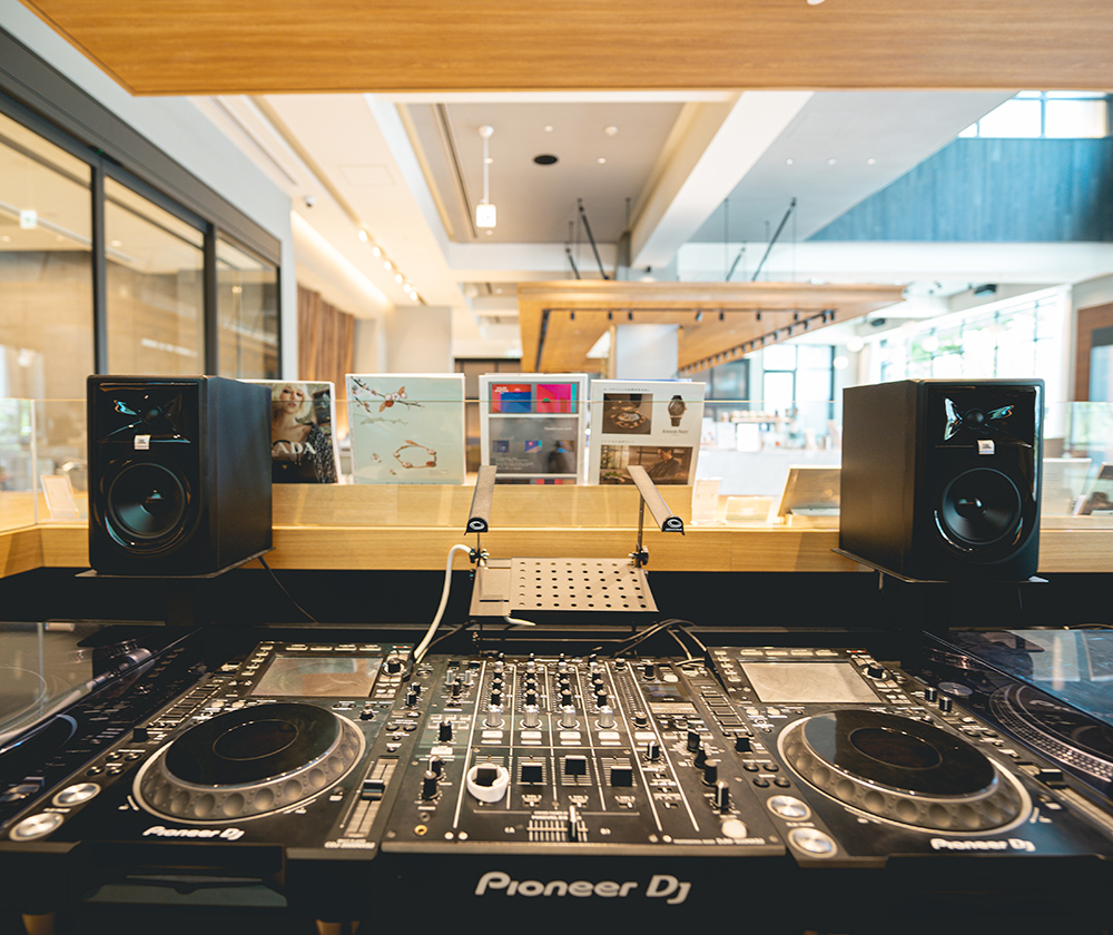 Kenichiro Nishihara “Hotel Original BGM”